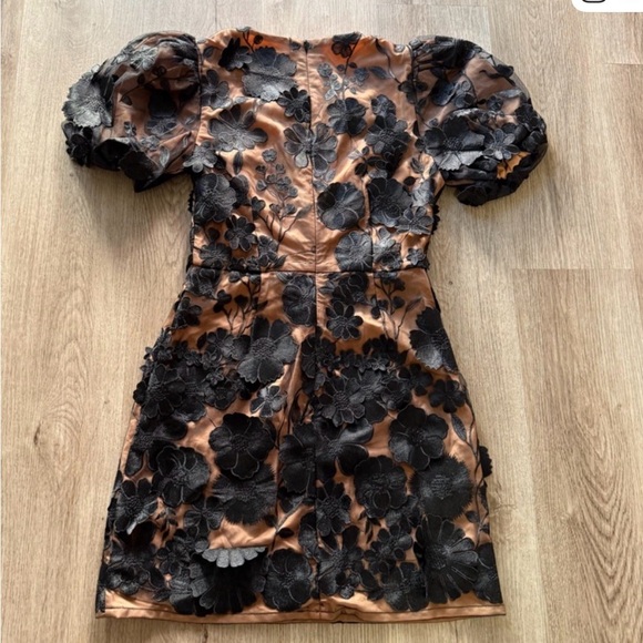 elliatt rosalind black floral applique 3d puff sleeve mini dress size small NEW - Picture 2 of 3